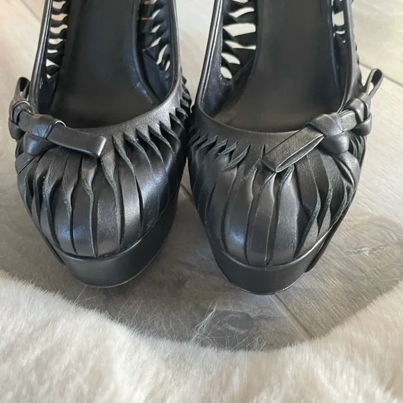 Vintage,Authentic Christian Dior in great shape 5”heel 1” Platform size 38 1/2 - Picture 3 of 7